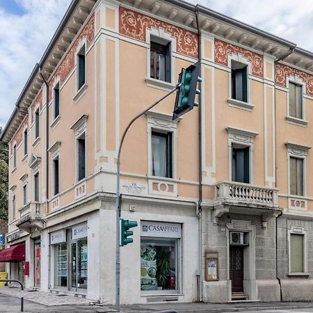 Studio Liberty A 100 Metri Dalle Mura Bassano del Grappa Luaran gambar